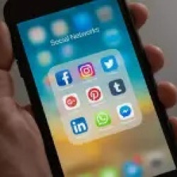 Check Up On My Phone House design quiz